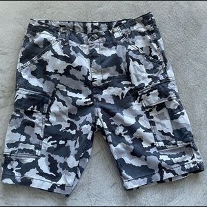Men’s Levi’s Loose Fit Camo Cargo Shorts
